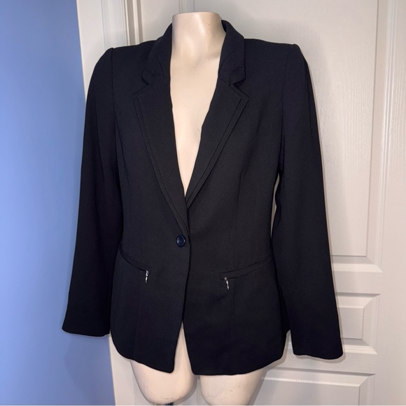White House Black Market Classic Black Blazer size 8 - Picture 3 of 10